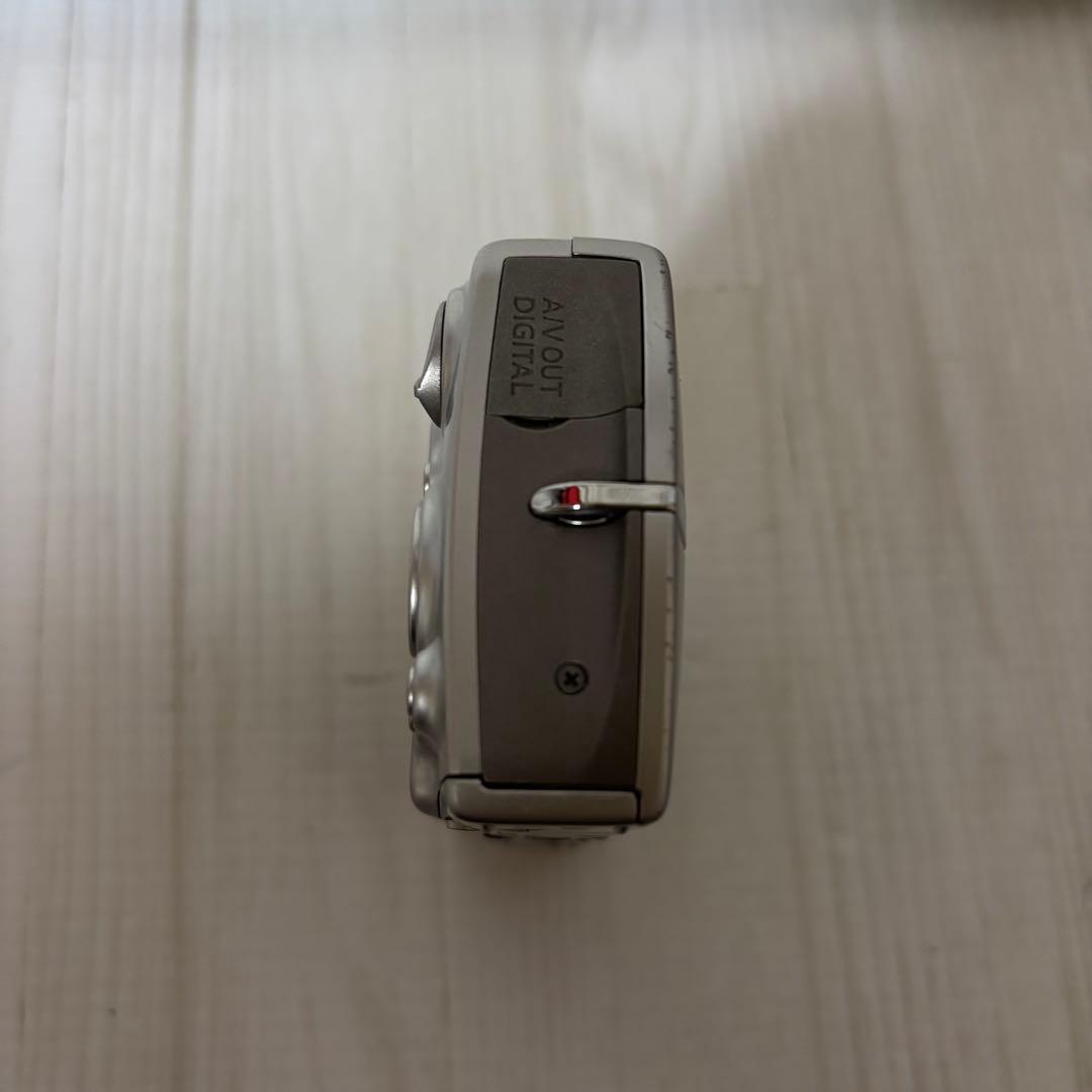 美品 キャノン IXY 700 コンパクトデジカメ　シルバー　動作確認済