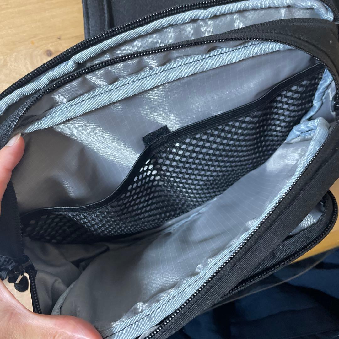 POMULU ポムル ヒップシート ショルダーバッグ 2WAY ブラック