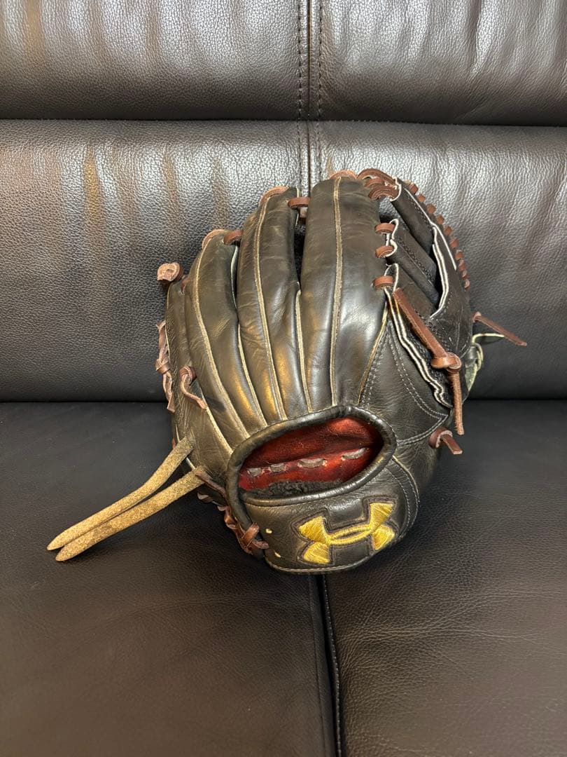 アンダーアーマー 硬式内野手用グラブ