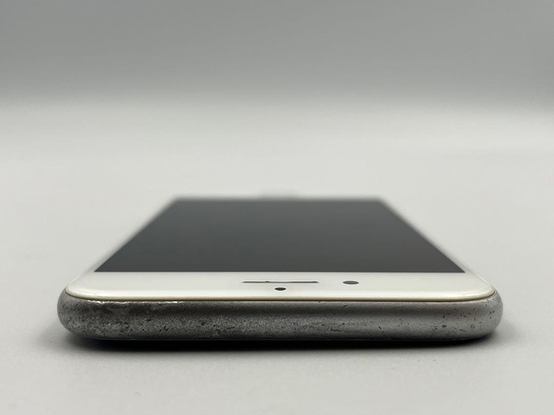 Apple iPhone 8 A1906 64GB シルバー