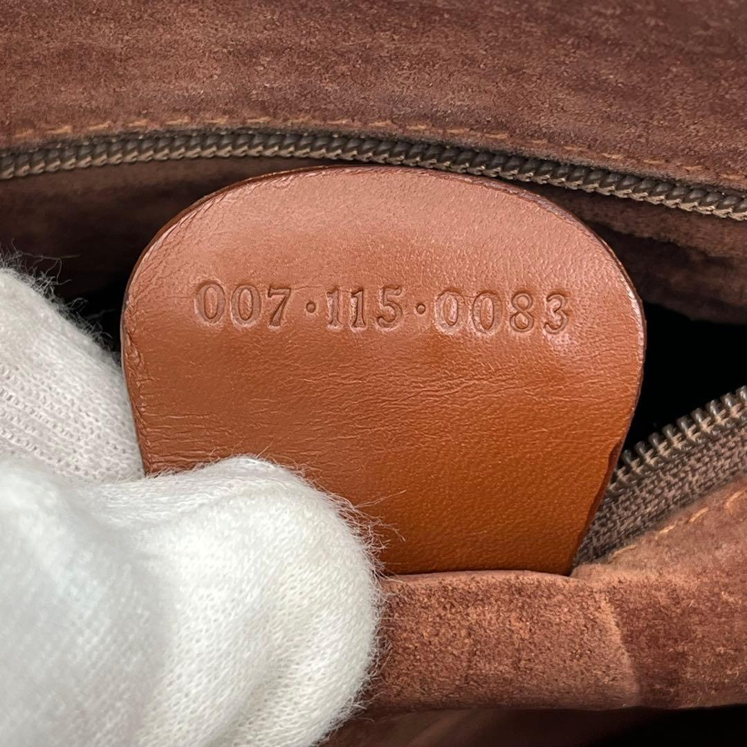 GUCCI ショルダーバッグ ポシェット 斜めがけ インターロッキング レザー