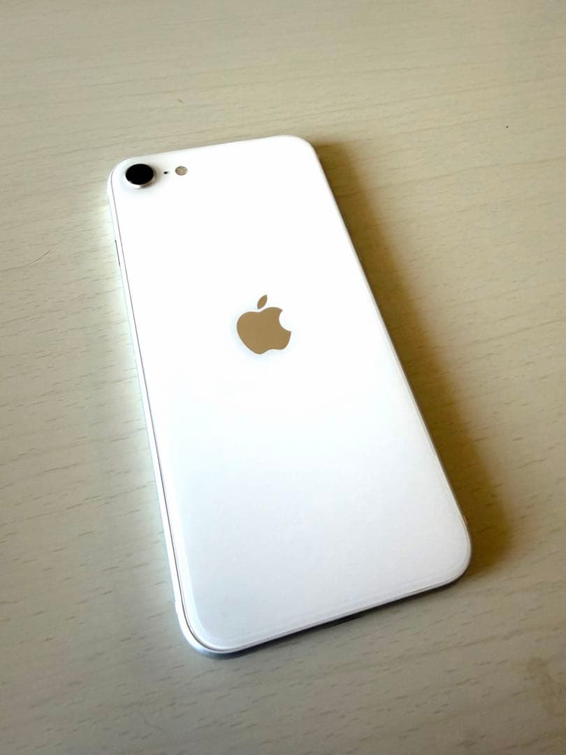 Apple iPhone SE (第2世代) ホワイト ケーブル未使用