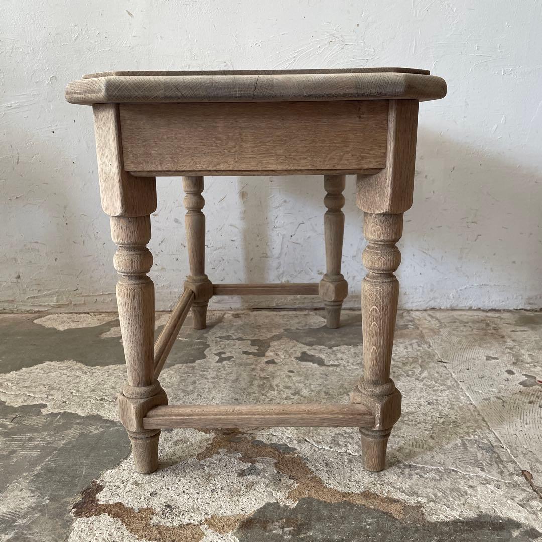 年末・年始SALE ビンテージ　サイドテーブル ベッドサイドテーブル　大　剥離