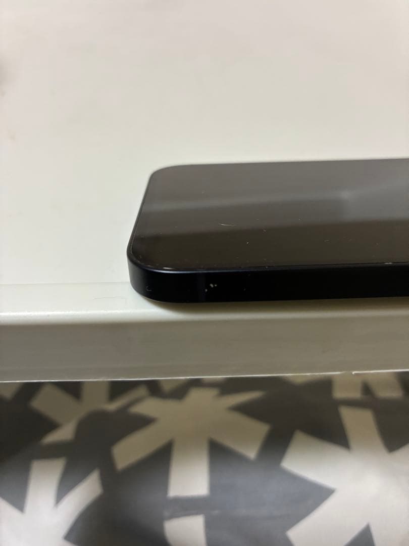 Apple iPhone 12 ブラック