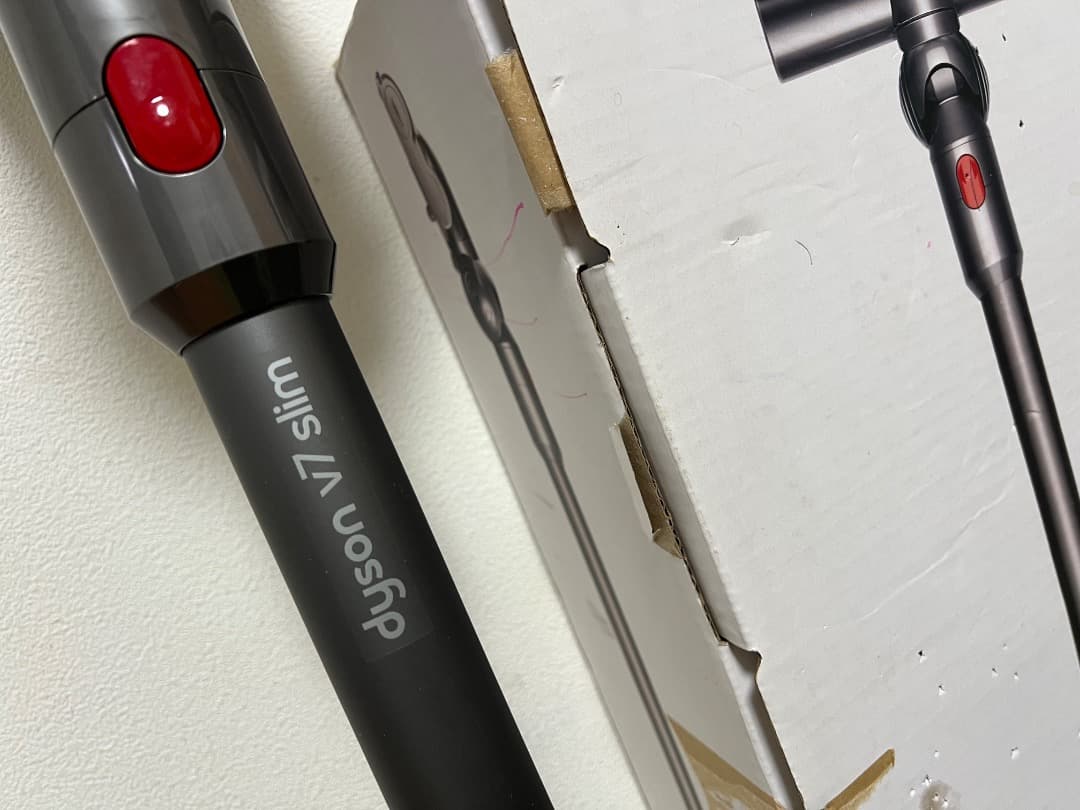 美品 動作確認済み Dyson V7 slim コードレス掃除機