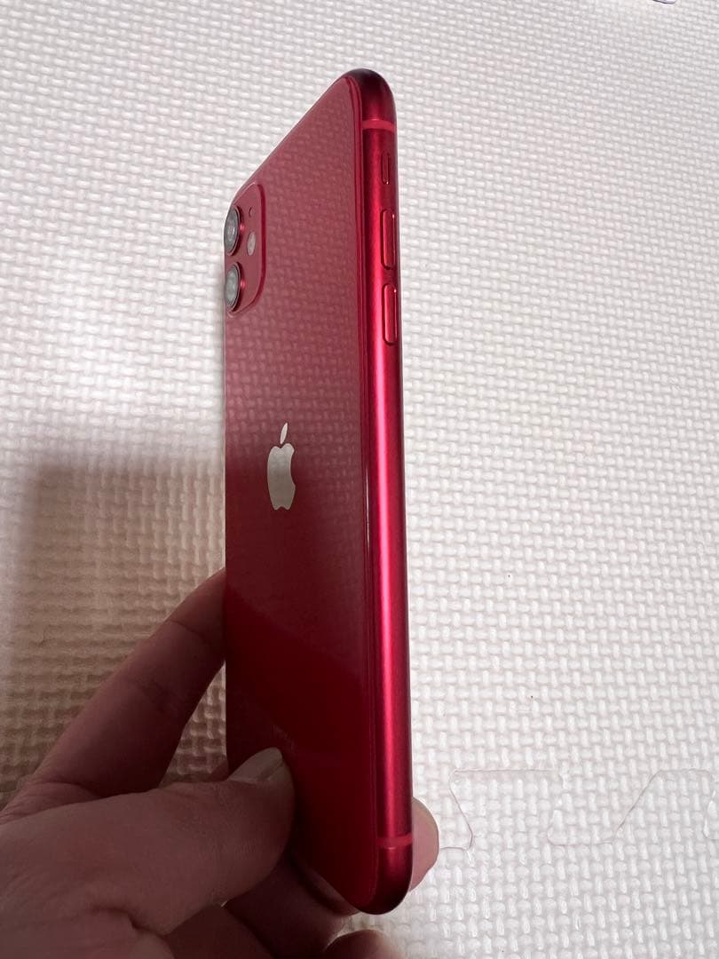 AU iPhone11 64GB レッド 新品充電ケーブル付属品