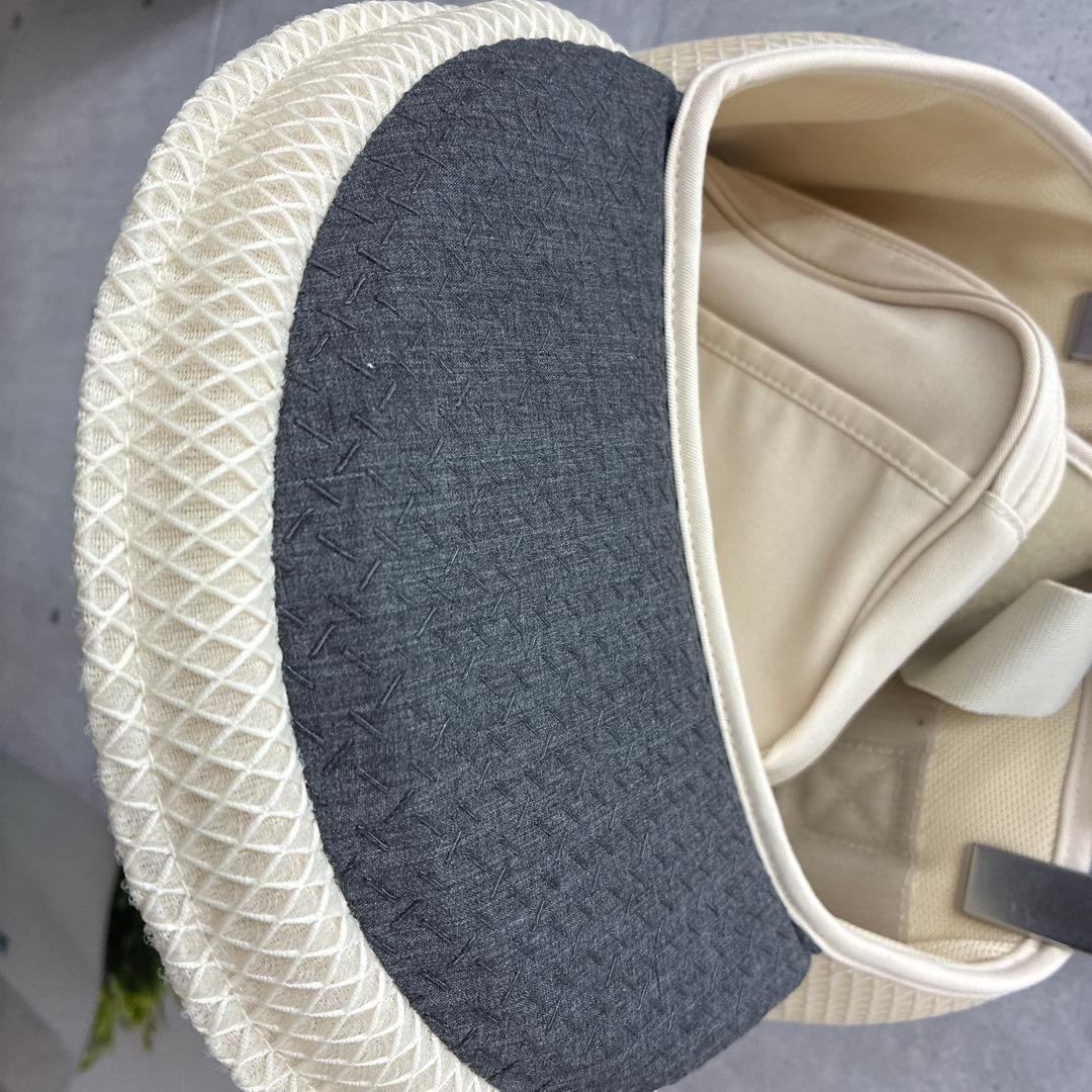 抱っこひも・スリング BABY & Me Beren hipseat Ecru Beige