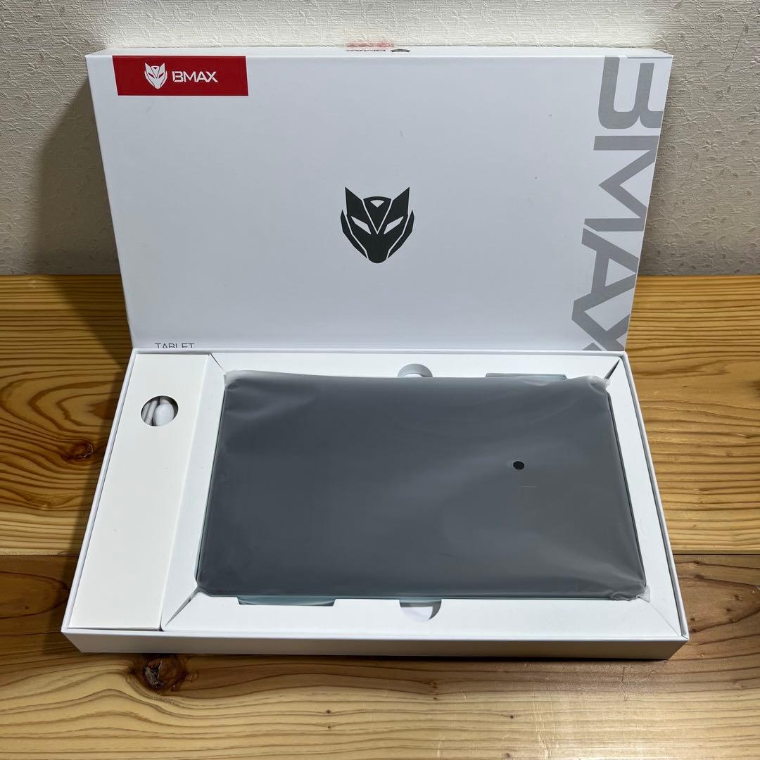 BMAX I8 Plus 8インチタブレット（おまけ付き）