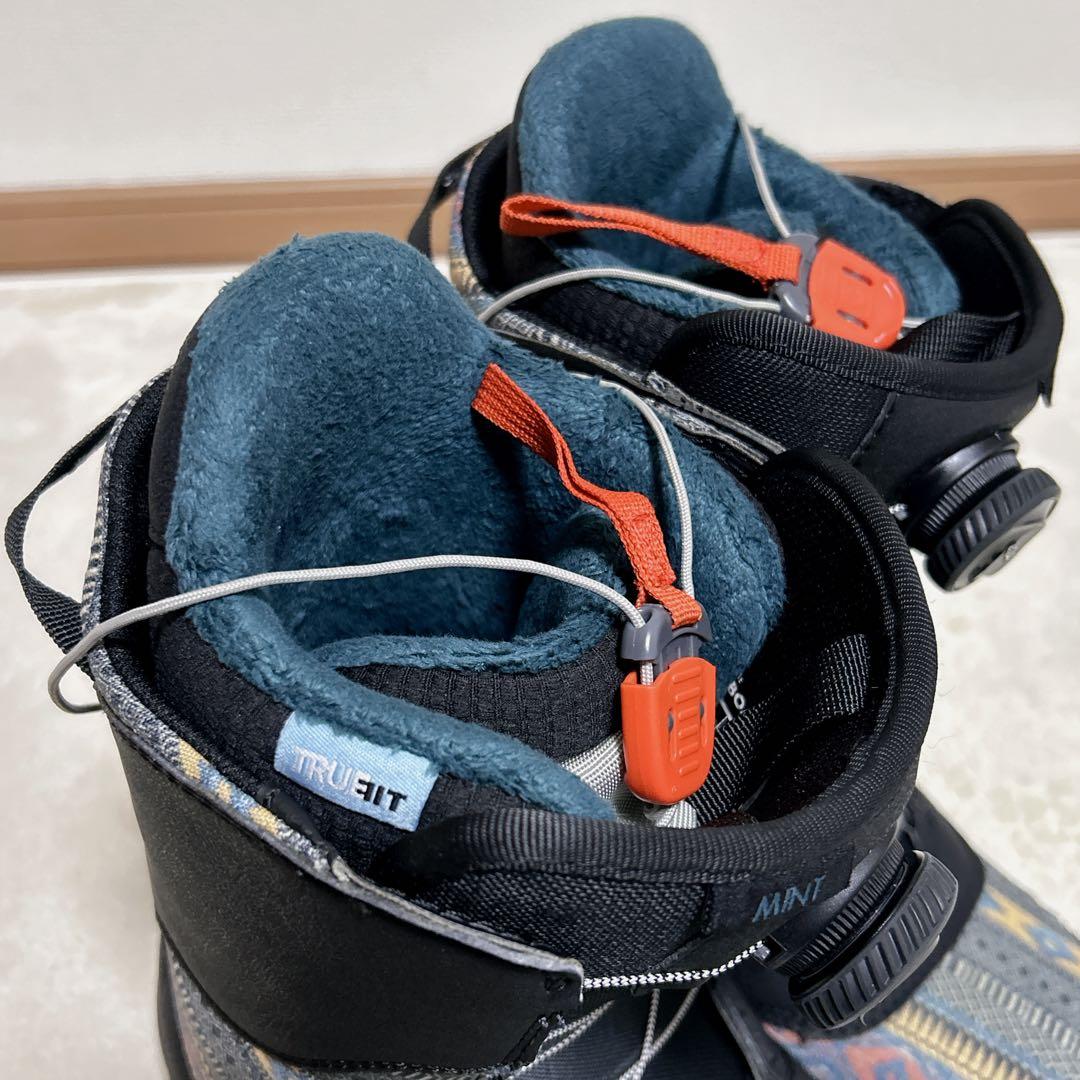 ほぼ未使用 BURTON MINT BOA 24.0レディーススノーボードブーツ