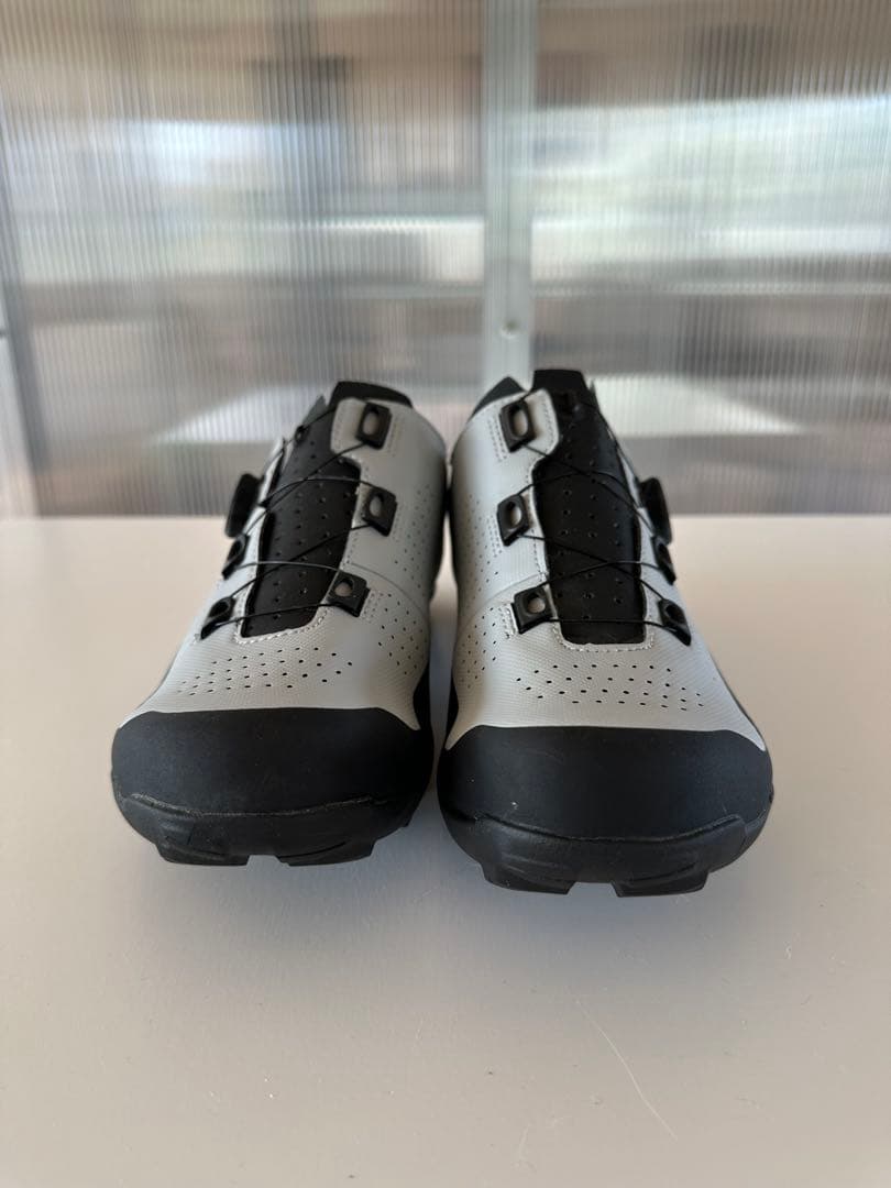 fi'zi:k フィジークATLAS TERRA 44 / 28cm SPD