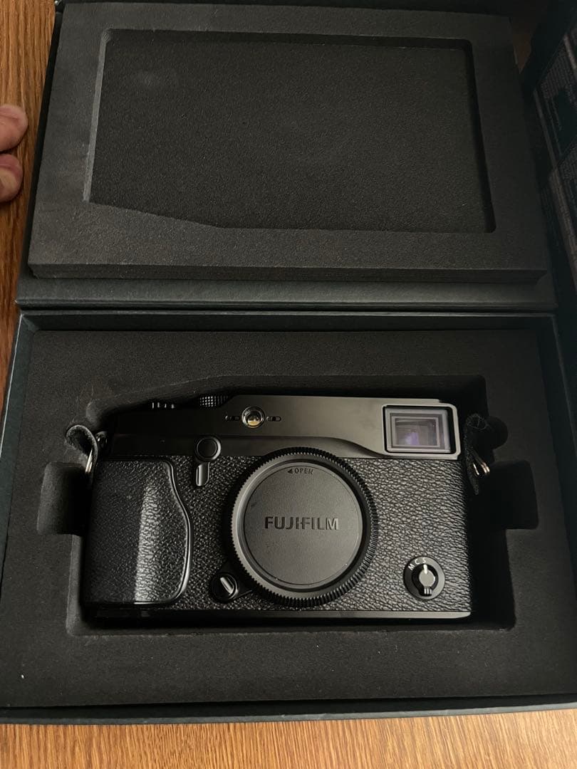 FUJIFILM X Pro1ボディ、専用グリップ　化粧箱