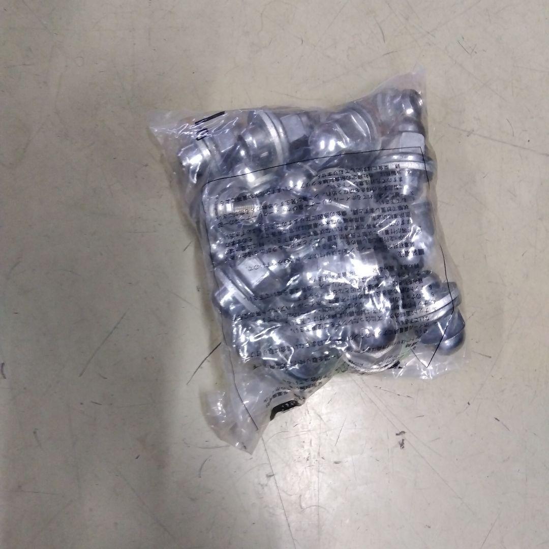 送料込 ミツビシ トライトン 純正タイヤ&ホイール4本セット 走行わずか