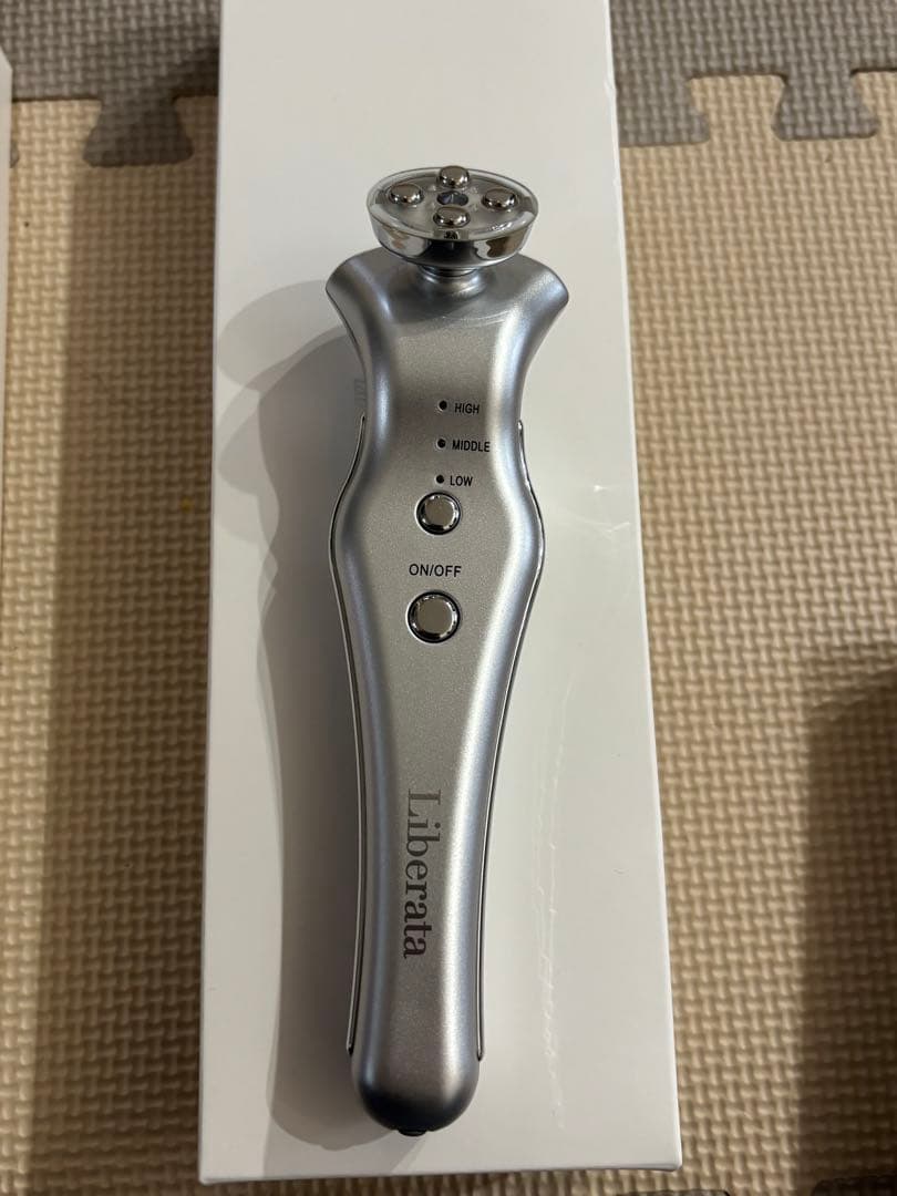 Liberata 美顔器 LEDライト機能付き