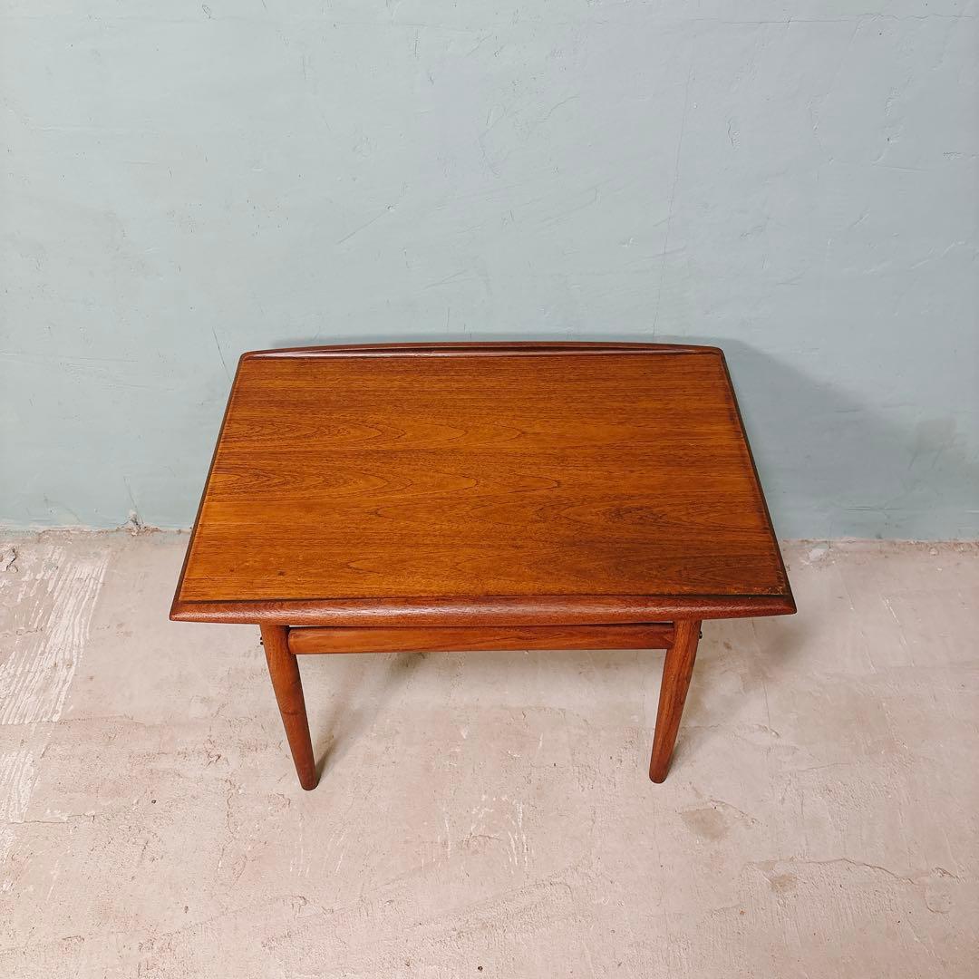 グレーテヤルク　チーク材　サイドテーブル　北欧家具　北欧ビンテージ