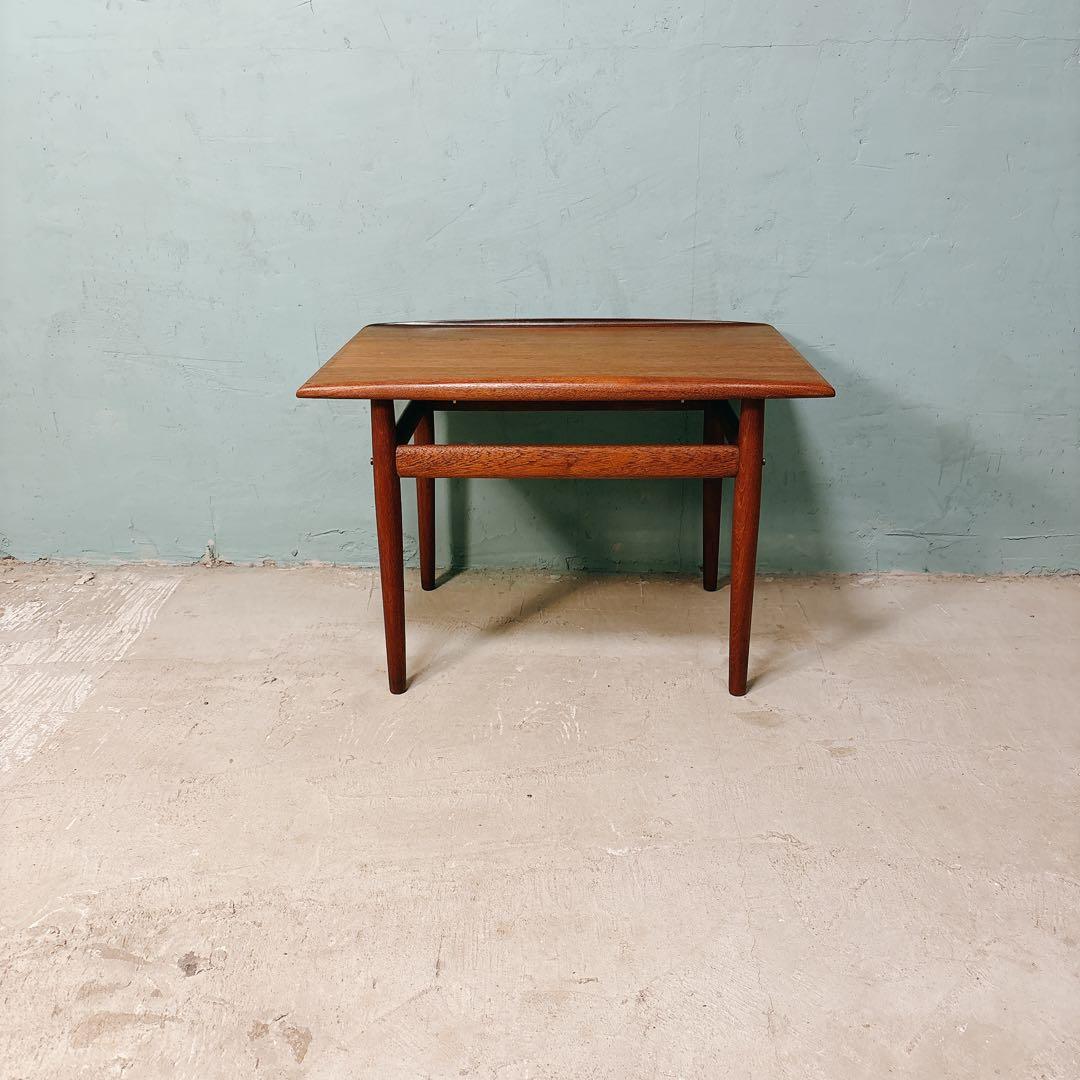 グレーテヤルク　チーク材　サイドテーブル　北欧家具　北欧ビンテージ