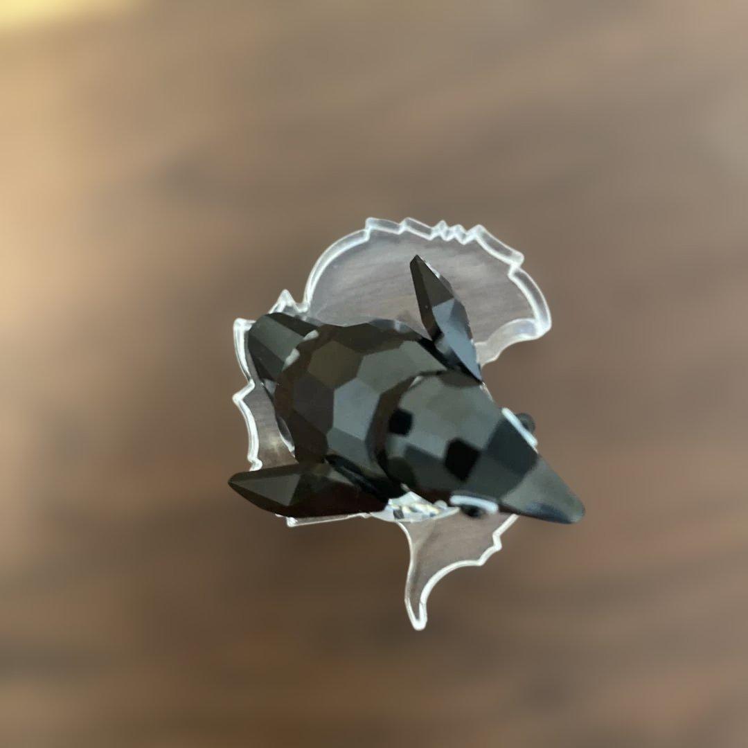 スワロフスキー置物　ペンギン男爵　台座付き