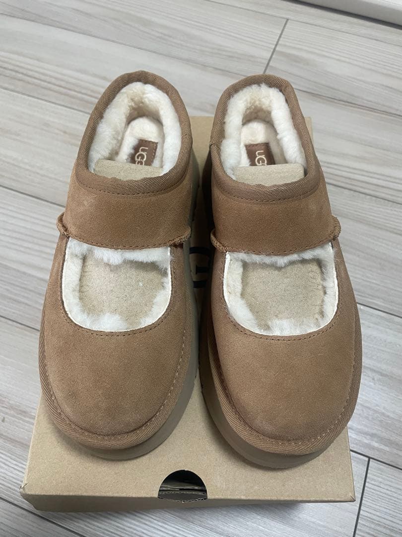 靴 UGG Bea Mary Jane Chestnut