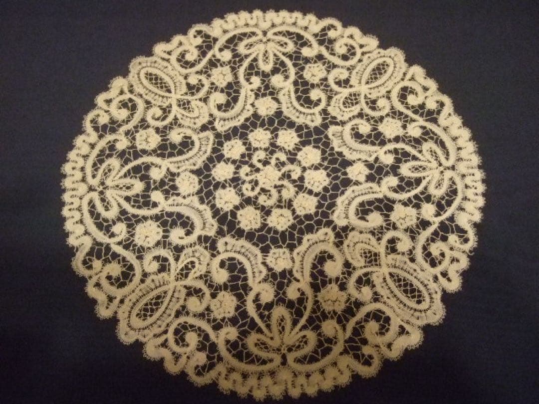 アンティークレース　ベルギー　額装