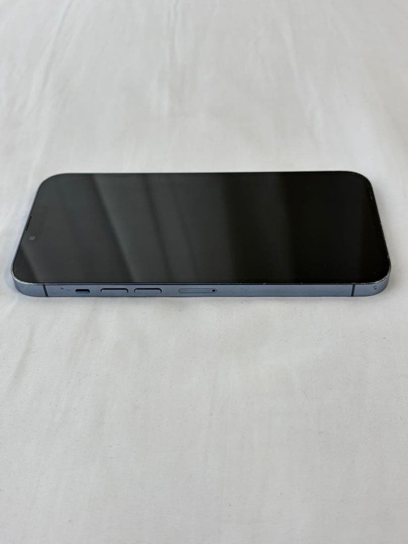 B*i様 iPhone 13 Pro MAX 背面ひび割れ
