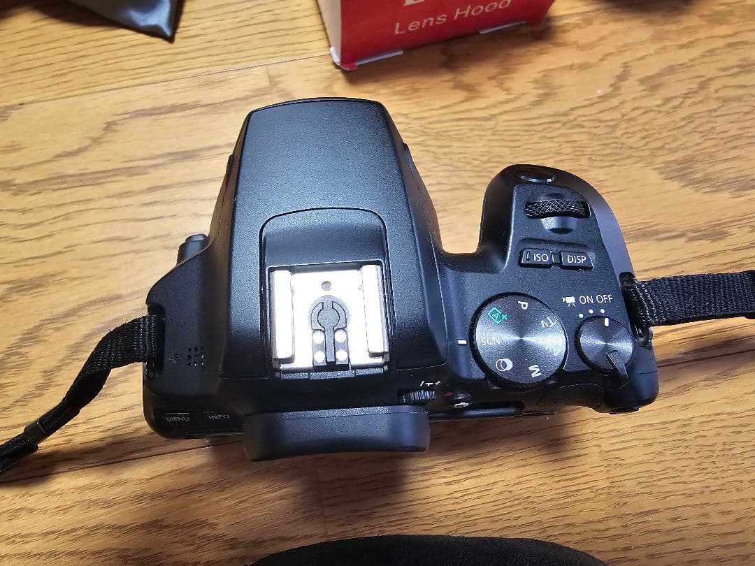 Canon EOS kiss X10 ダブルズームレンズキット　単焦点レンズ