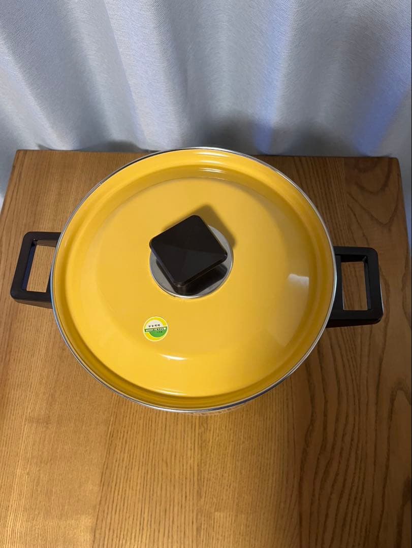 ホーロー　両手鍋　レトロ柄