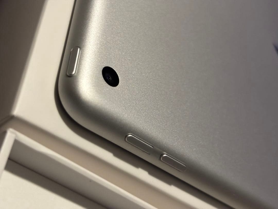 Apple ipad第9世代64GBシルバーWi-Fiモデルバッテリー状態96%