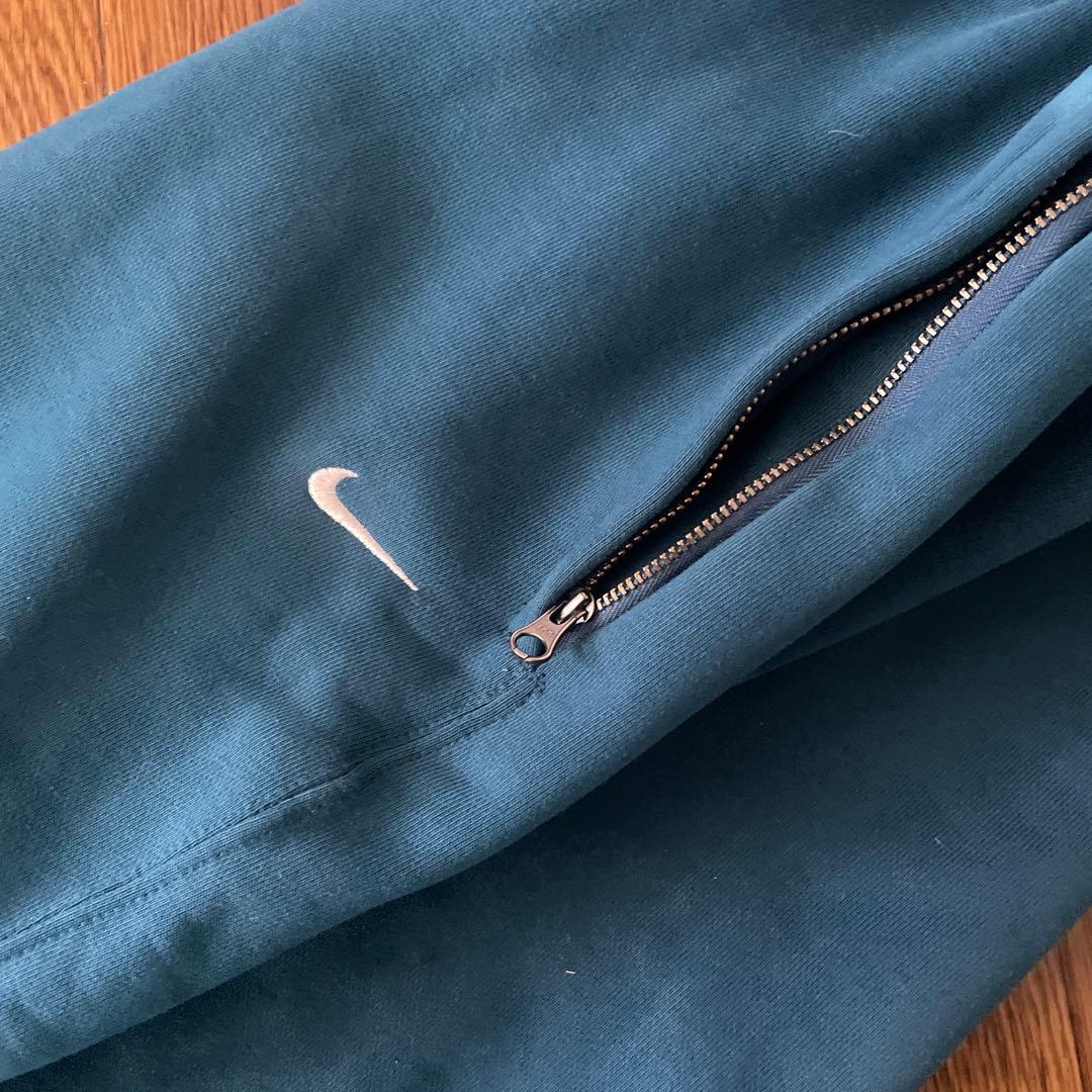 ナイキ　ソロスウッシュ　 サイズL