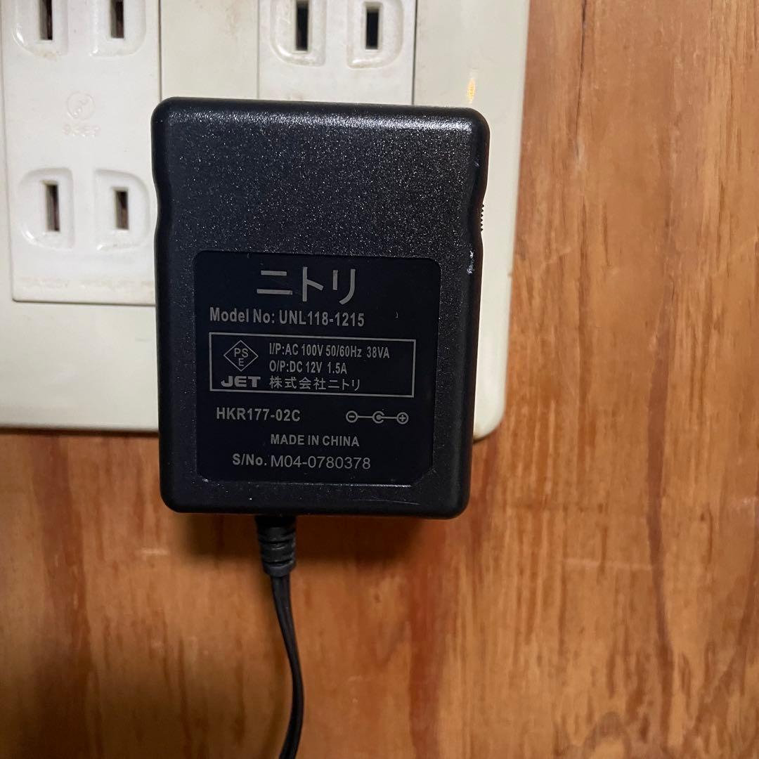 都内23区送料無料✨ニトリ✨デスク4点セット　デスク・デスクワゴン・イス・照明