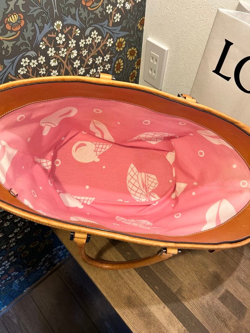 LOEWE ベージュ ストロートートバッグ