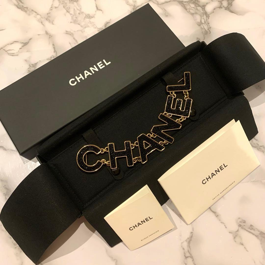 専用です シャネル　CHANEL ロゴ　ブラッククリスタル　立体ブローチ　美品