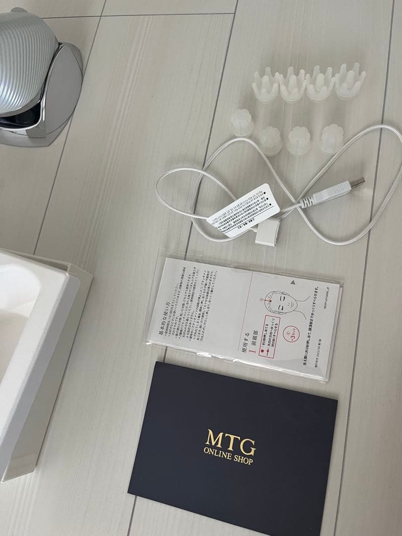 Refa ヘッドマッサージャー目立った汚れなし！ クリーニング済み