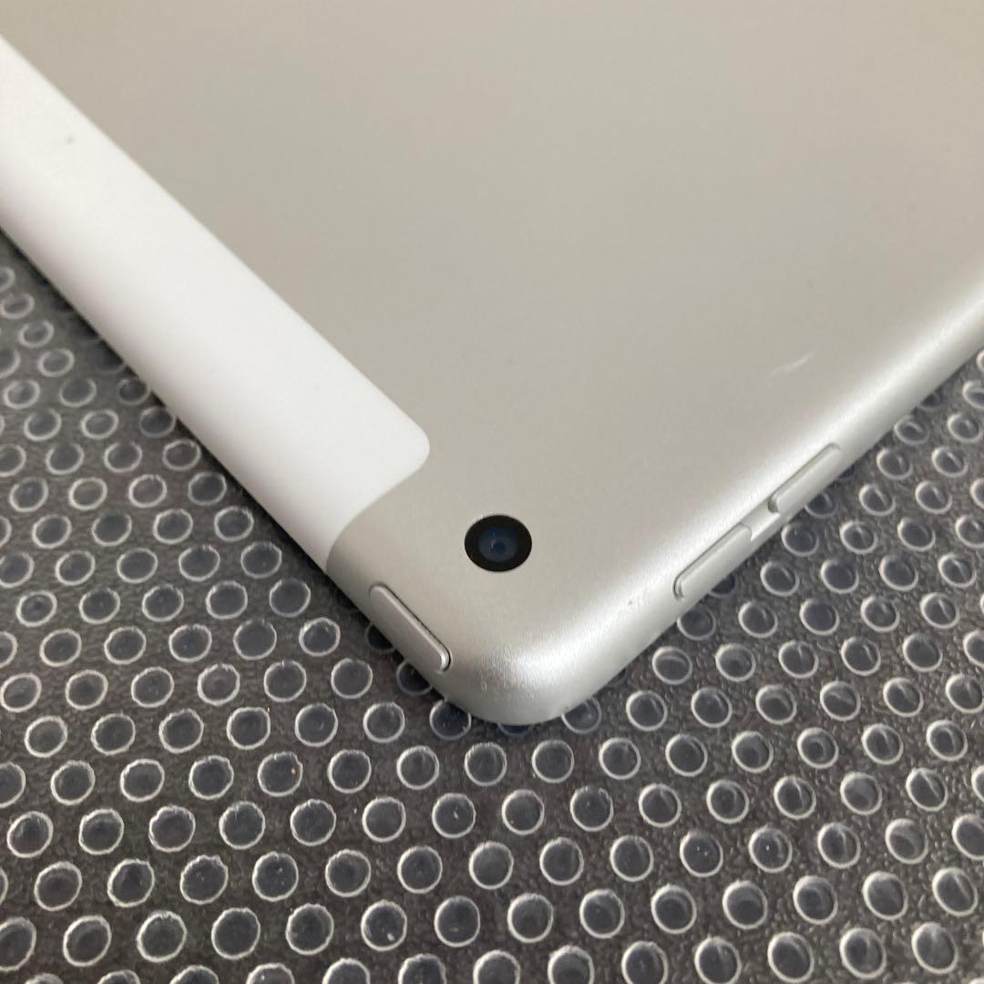 3784【早い者勝ち】iPad8 第8世代 32GB SIMフリー☆