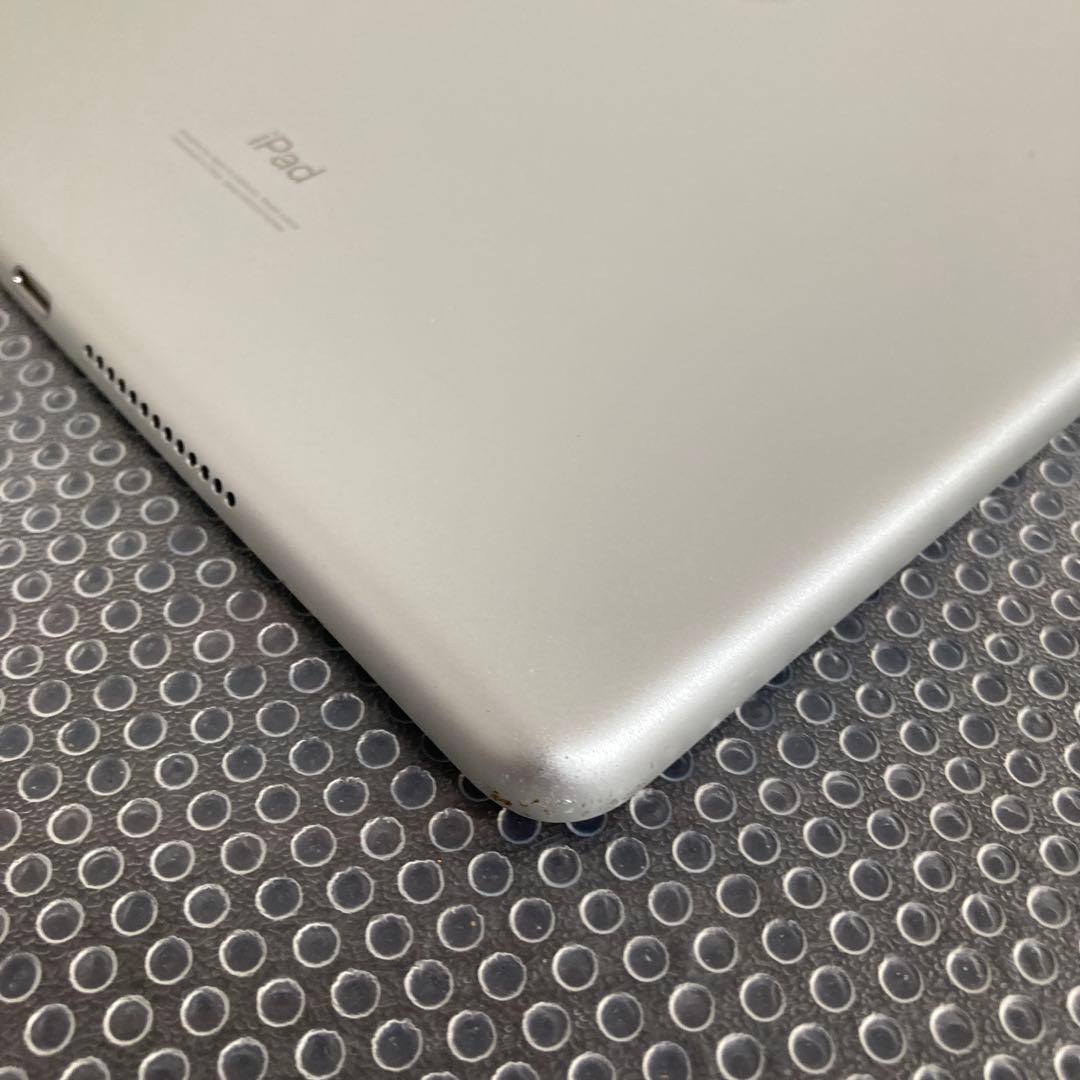 3784【早い者勝ち】iPad8 第8世代 32GB SIMフリー☆