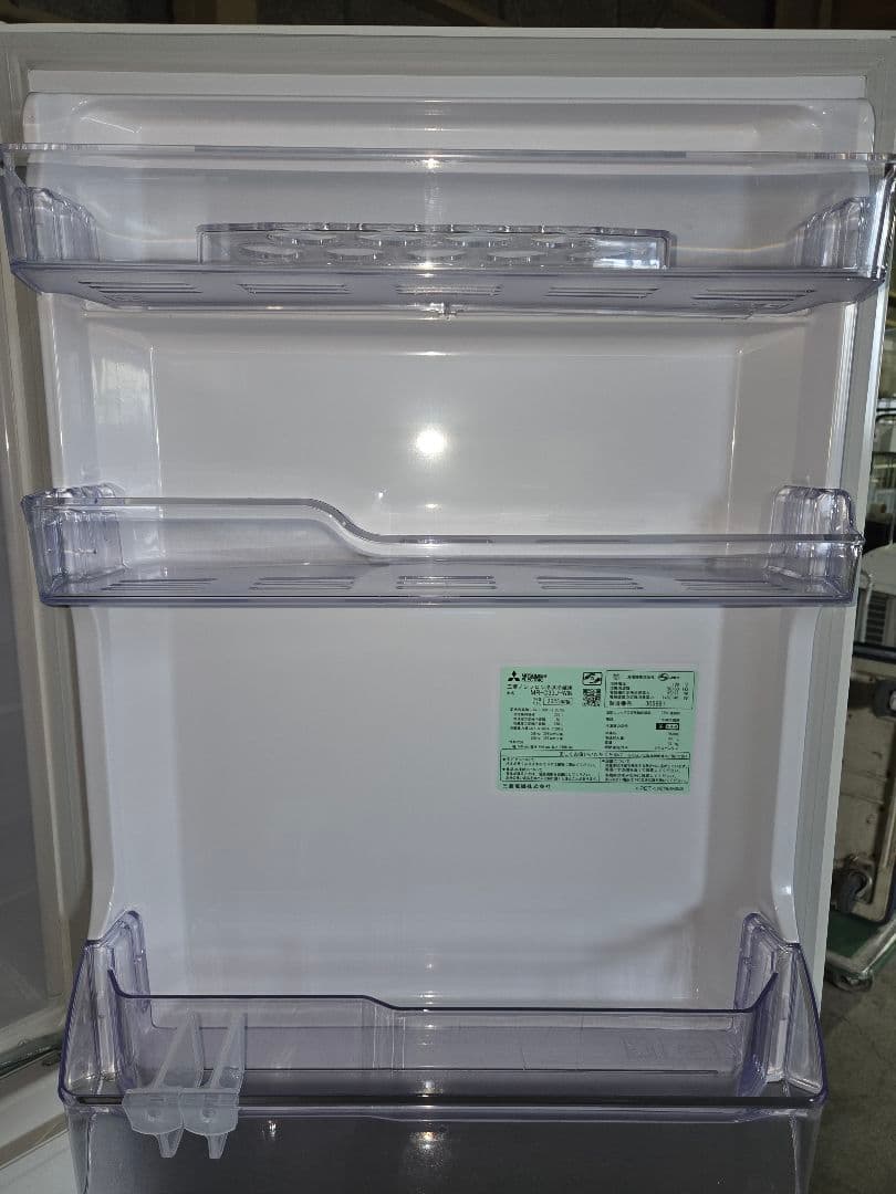 090905 三菱　ノンフロン冷凍冷蔵庫 MR-C33J-W