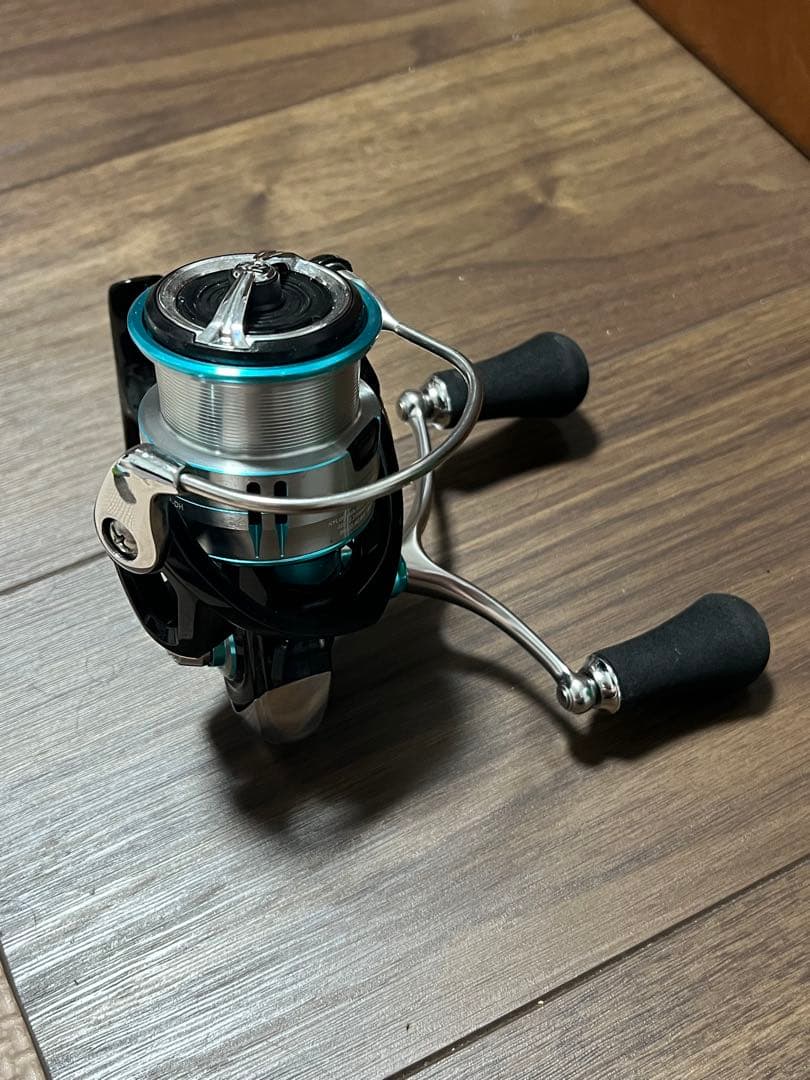 19エメラルダス LT3000S-CH-DH スピニングリール