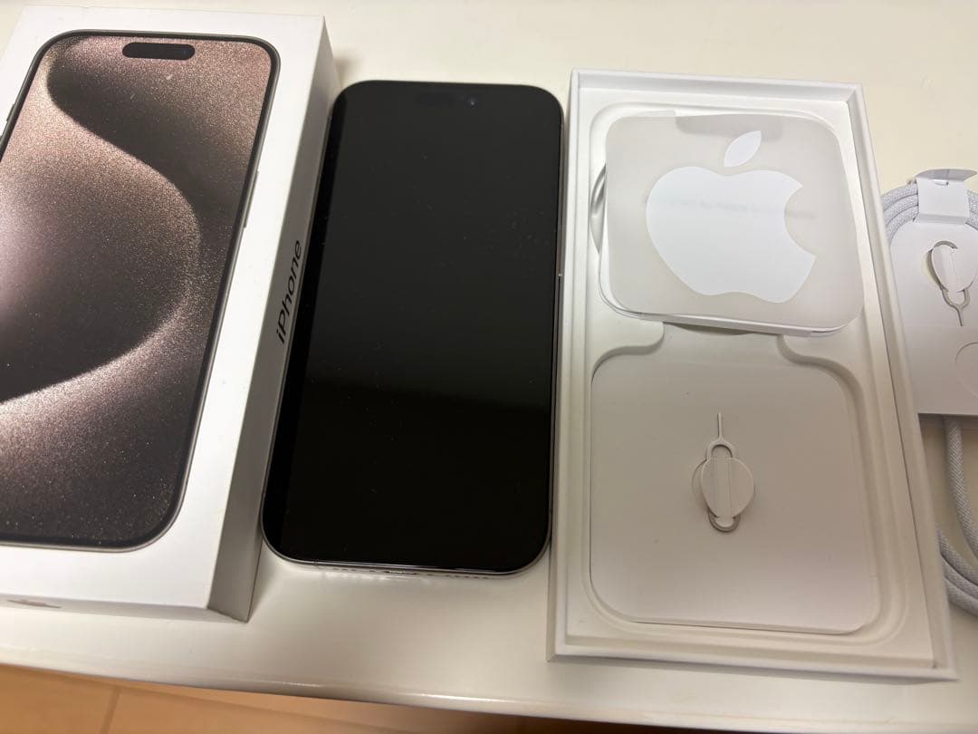 [おまけ付き]iPhone15pro 256GB SIMフリー