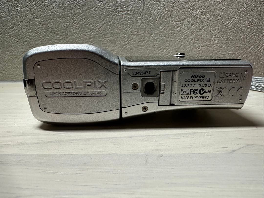 ☆プロフ必読☆ままま♡R・T 様Nikon COOLPIX S10 VR