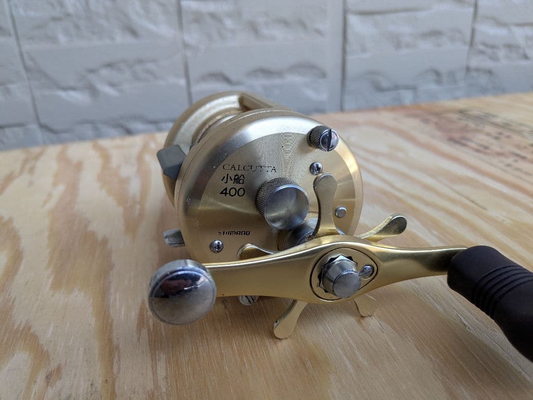 シマノ　カルカッタ小船400