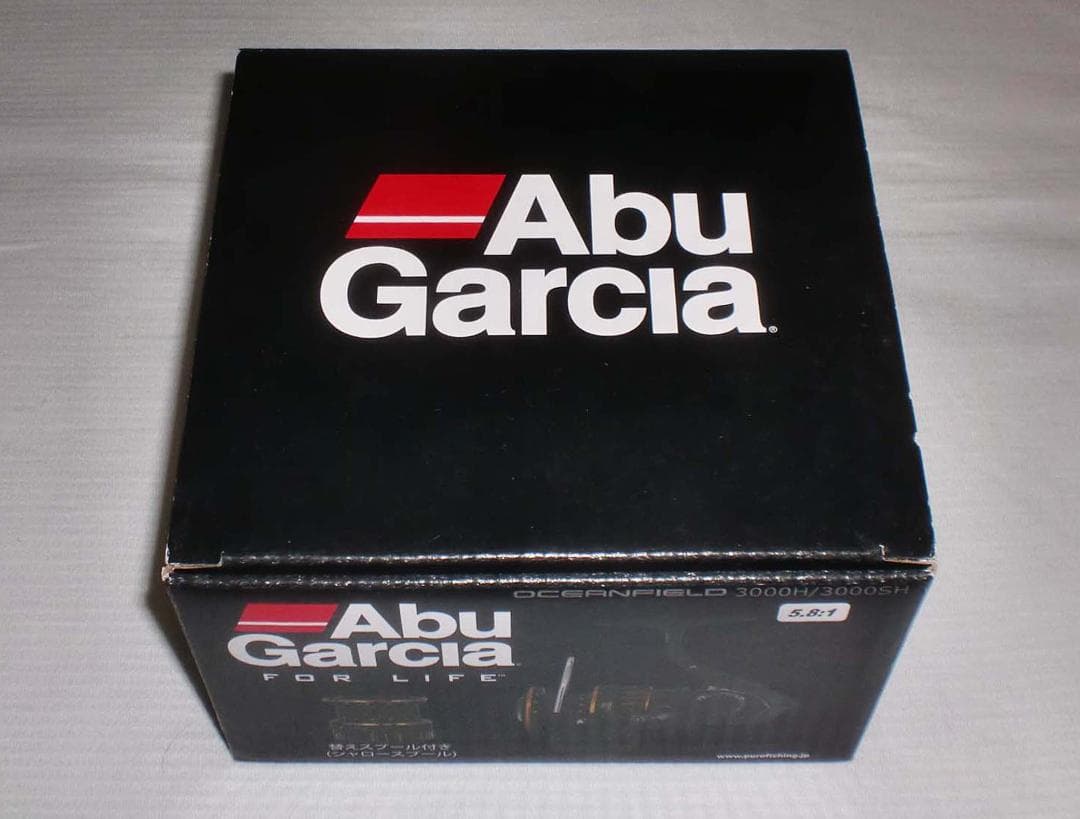 Ａｂｕ　オーシャンフィールド《３０００Ｈ／３０００ＳＨ》浅溝スプール付き　新品