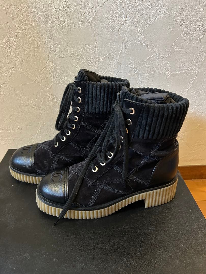 Chanel レースアップブーツ　36サイズ