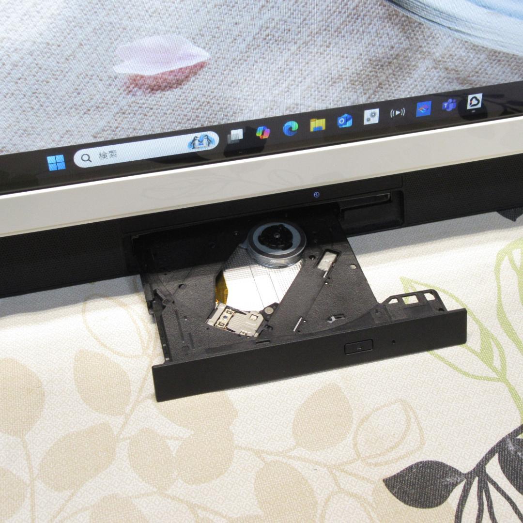 美品Win11公式対応8世代Corei5/メ16/SSD+HDD/DVD/カメラ