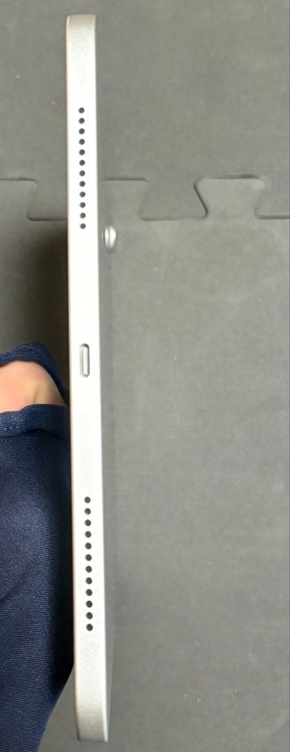 【中古】iPad (A16/第11世代) 128GB シルバー Wi-Fi