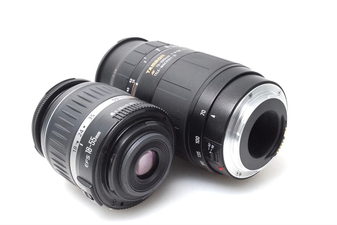 ✨ショット数1,750回✨CANON KISS X7✨ダブルレンズ✨超軽量✨