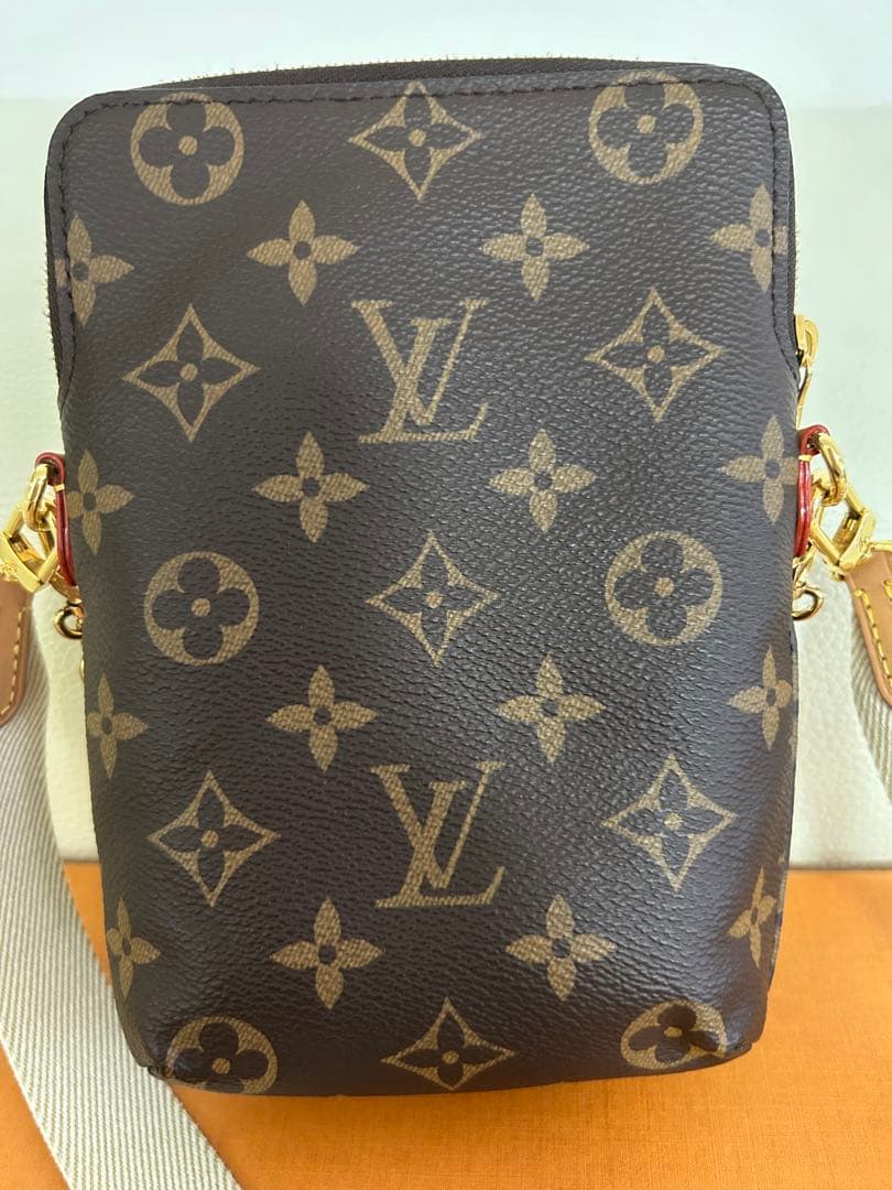 ⭐︎極美品⭐︎Louis Vuitton ユーティリティクロスボディバック