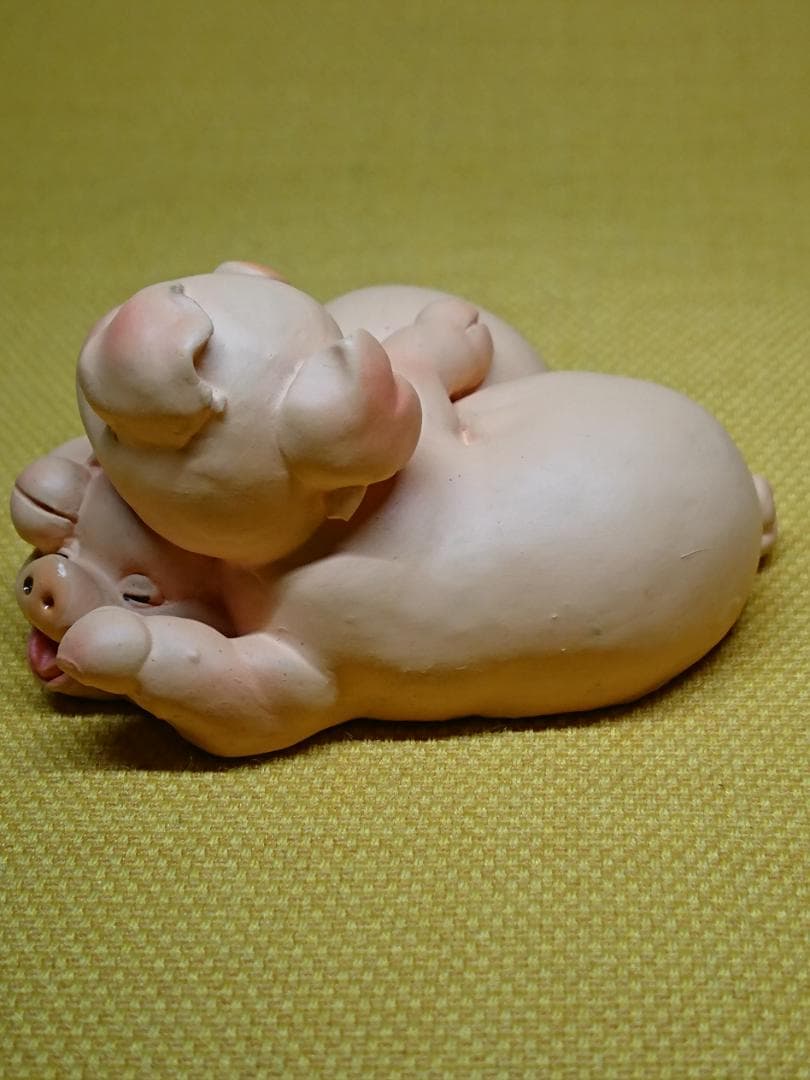 ブタ　豚　子豚　陶器　オブジェ　置物　インテリア　工芸品　美術品　A1710