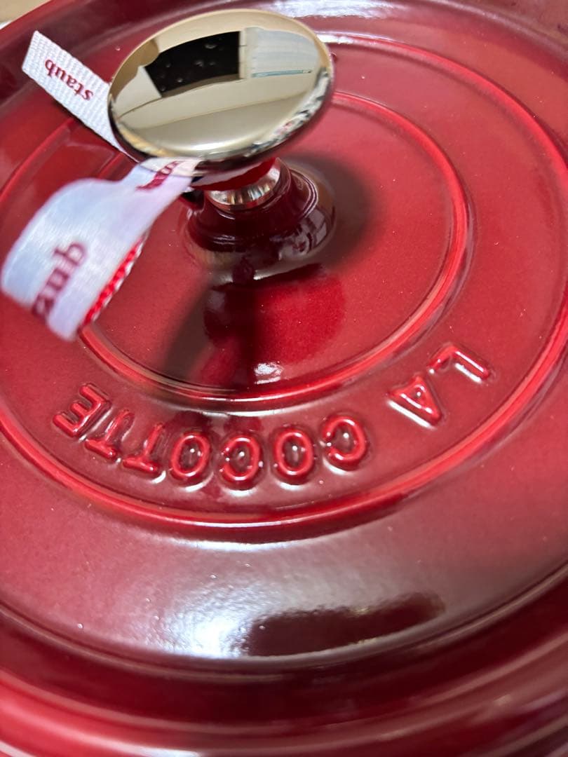 新品未使用品　ストウブ　ピコ・ココット ラウンド 22cm ボルドー