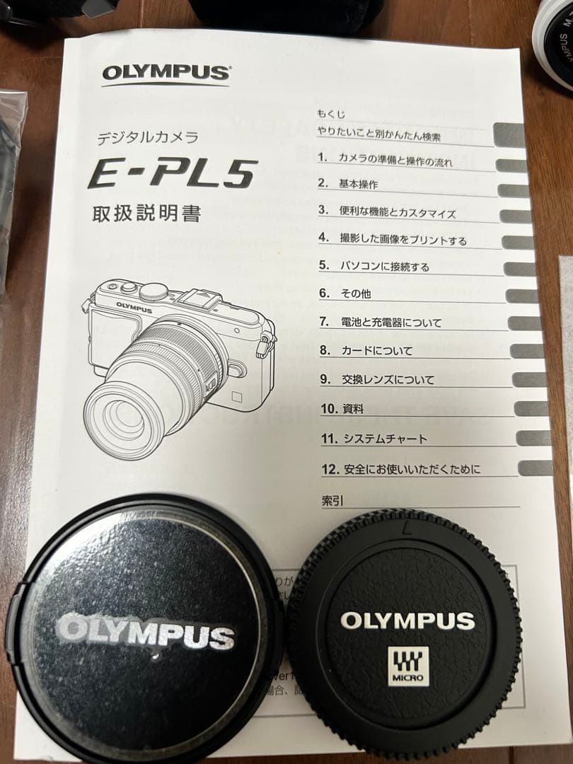 OLYMPUS ミラーレス一眼 ホワイト