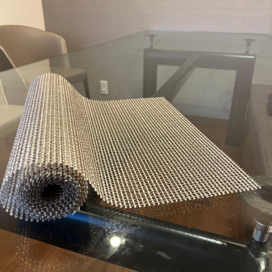 チルウィッチ　テーブルランナー　ラティス　シルバー