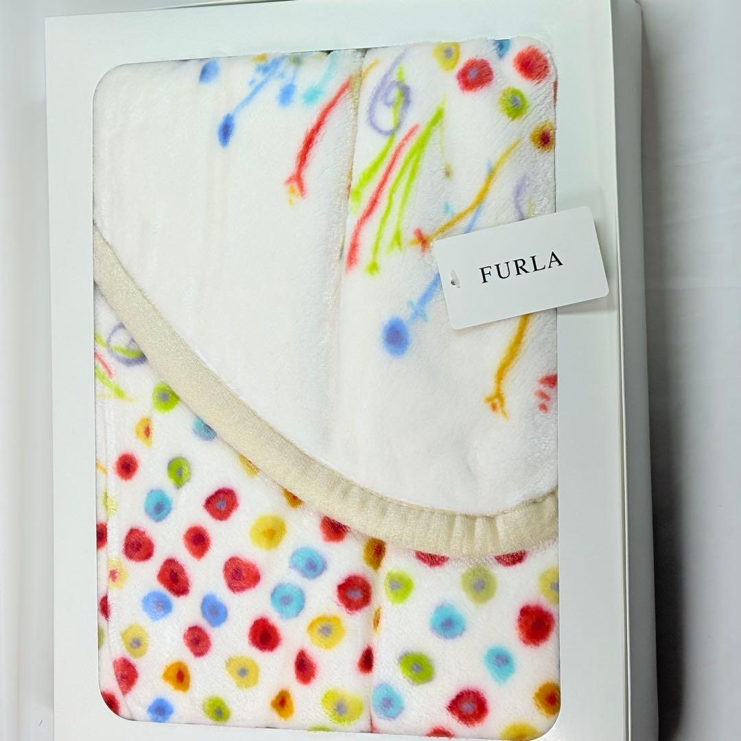FURLA フルラ　マイクロソフトウォームハーフブランケット　マルチカラー