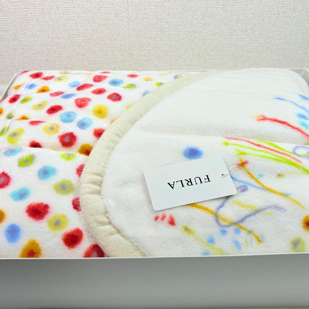 FURLA フルラ　マイクロソフトウォームハーフブランケット　マルチカラー